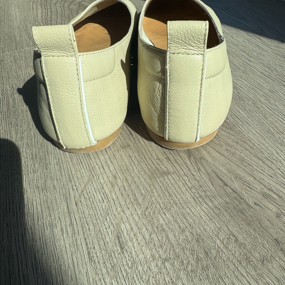 Everlane Women's Cream Flats - Picture 4 of 5
